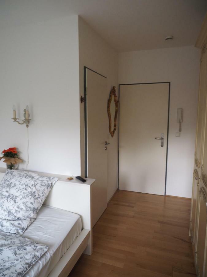 Habitación en casa particular B8 - Just A Private Düsseldorf
