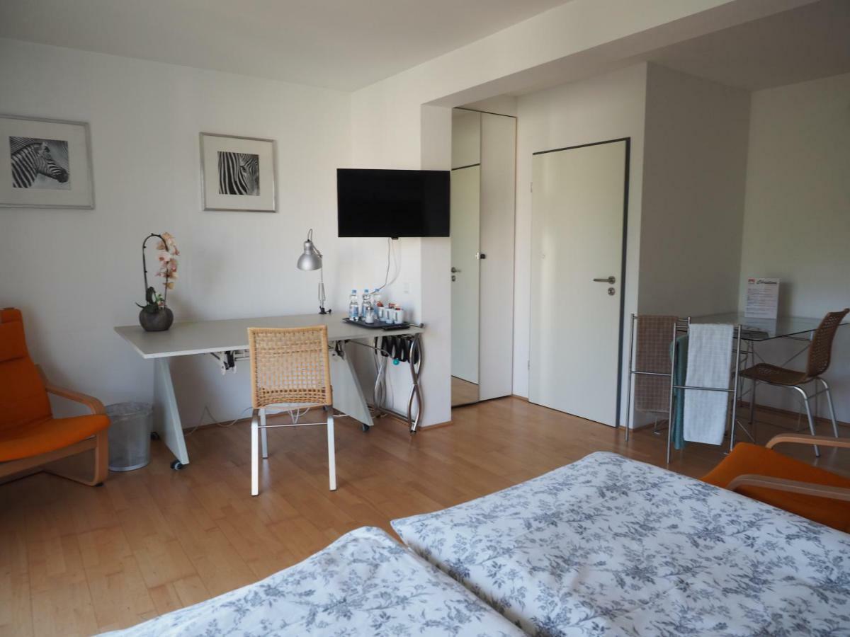 Séjour chez l'habitant B8 - Just A Private